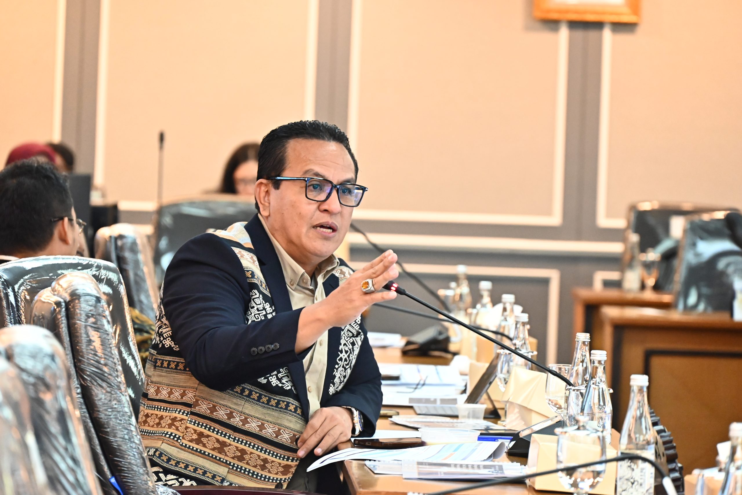 Anggota Komisi XIII DPR RI Umbu Kabunang Rudi Yanto Hugua dalam Rapat Dengar Pendapat RDP Komisi X20260529142721 scaled