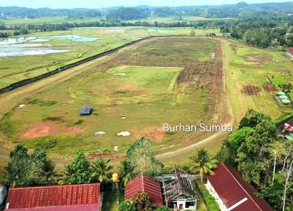 Arena Pacu Sumba Barat 1 768x432 1 600x432